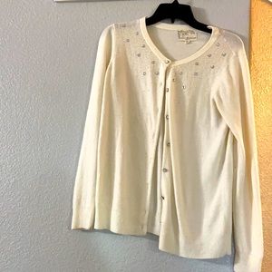 White sweater perfect for winter or any occasion good quality and very soft